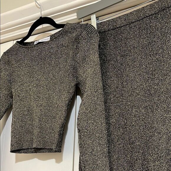 Zara Women’s Black and Gold Knit Sweater and Skirt Set - Picture 5 of 8